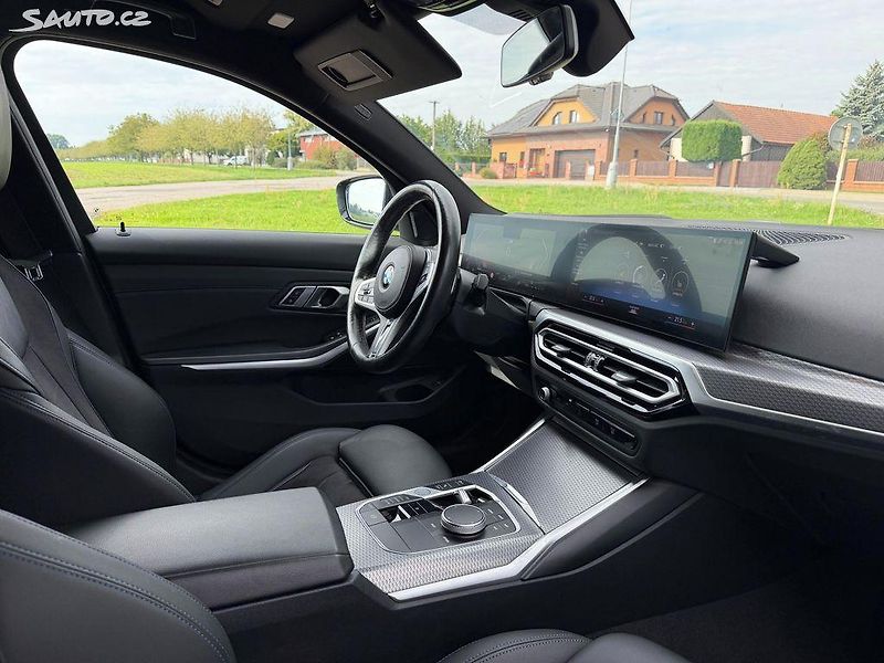 BMW Řada 3 (2023) 330i xDrive ČR DPH Tažné - fotka 16 z 17
