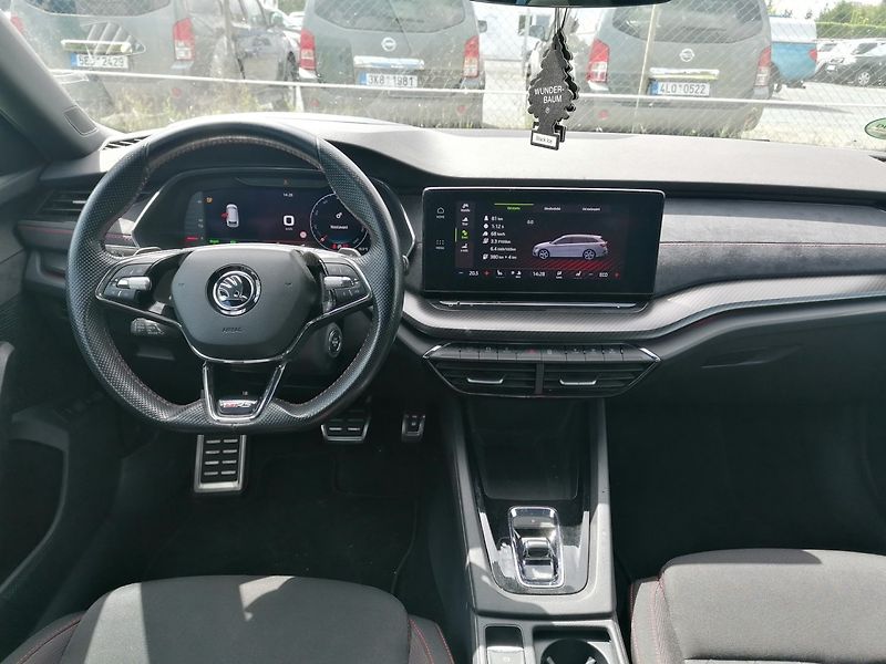 Škoda Octavia (2021) 1.4 TSI iV RS 180kW Head-up - fotka 8 z 29