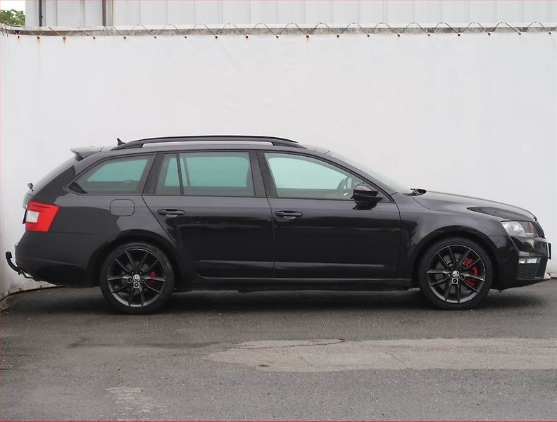 Škoda Octavia (2015) RS 2.0 TSI, Automat, Kůže - fotka 6 z 22