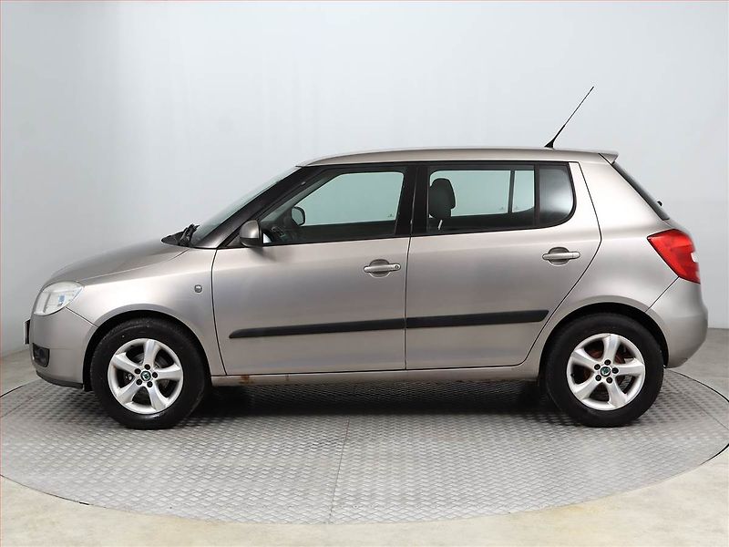 Škoda Fabia (2008) 1.2, po STK, jezdí skvěle - fotka 3 z 11