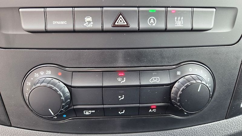 Mercedes-Benz Vito 114 CDI/XL Tourer - fotka 15 z 23