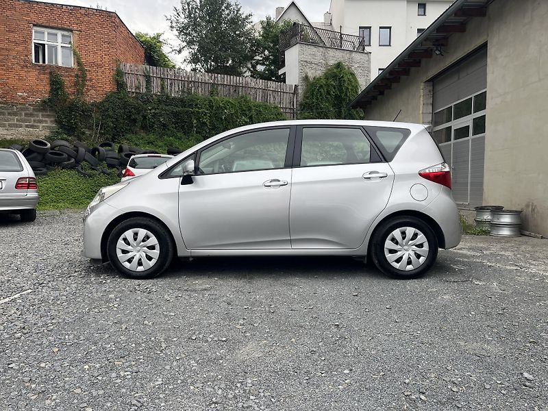 Toyota Verso (2012) 1,3 VVTi 73 Kw - fotka 8 z 18
