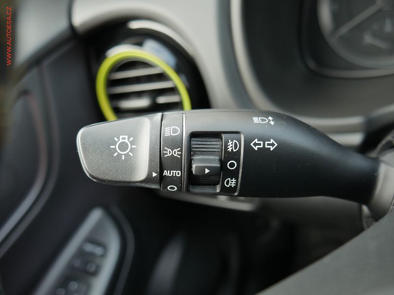 Hyundai Kona (2018) 1.0T-GDi, 1.maj,ČR, Navigace - fotka 14 z 25