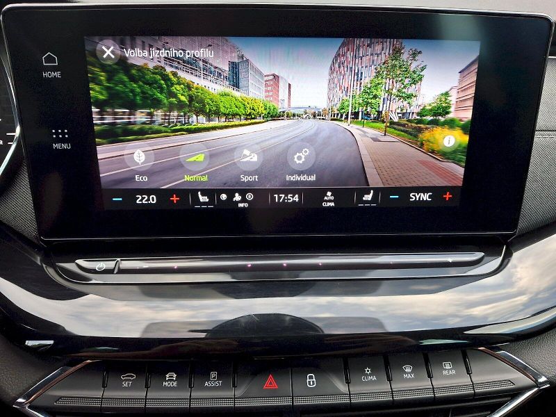 Škoda Octavia (2021) Combi Stale Plus DSG 4x4 2,0TD - fotka 28 z 35