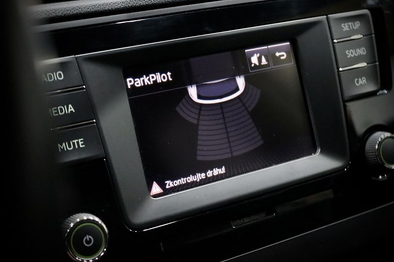Škoda Rapid Spaceback 1.2 TSI 81 kW - fotka 23 z 26