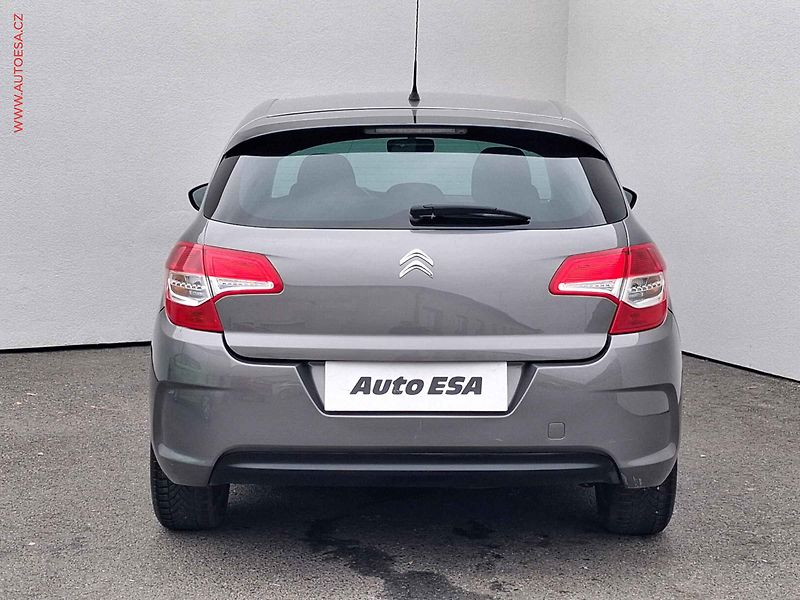 Citroën C4 (2011) 1.4i, AC - fotka 5 z 14