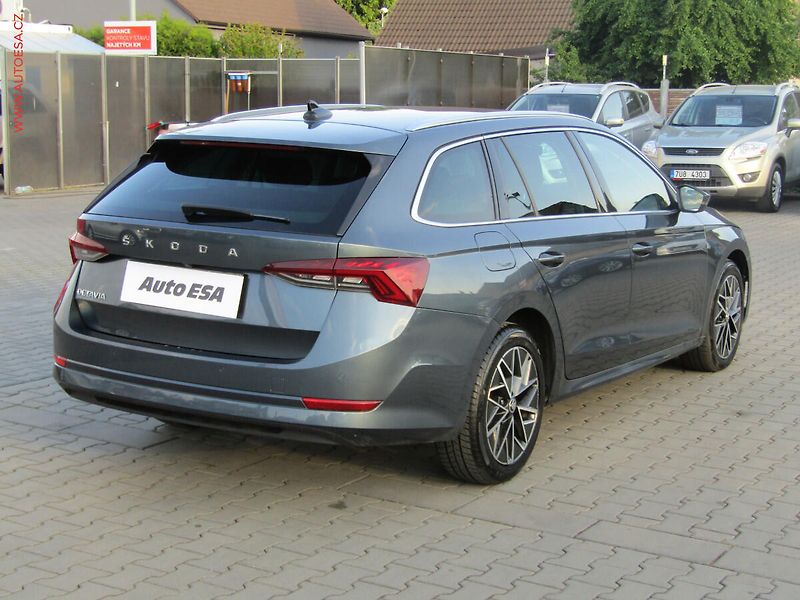 Škoda Octavia (2021) 2.0 TDi, ČR, Stylem, DSG, LED - fotka 4 z 24