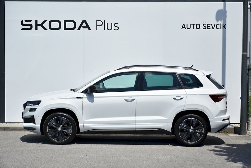 Škoda Karoq (2023) Sportline Exclusive 1.5 TSI 11 - fotka 3 z 35
