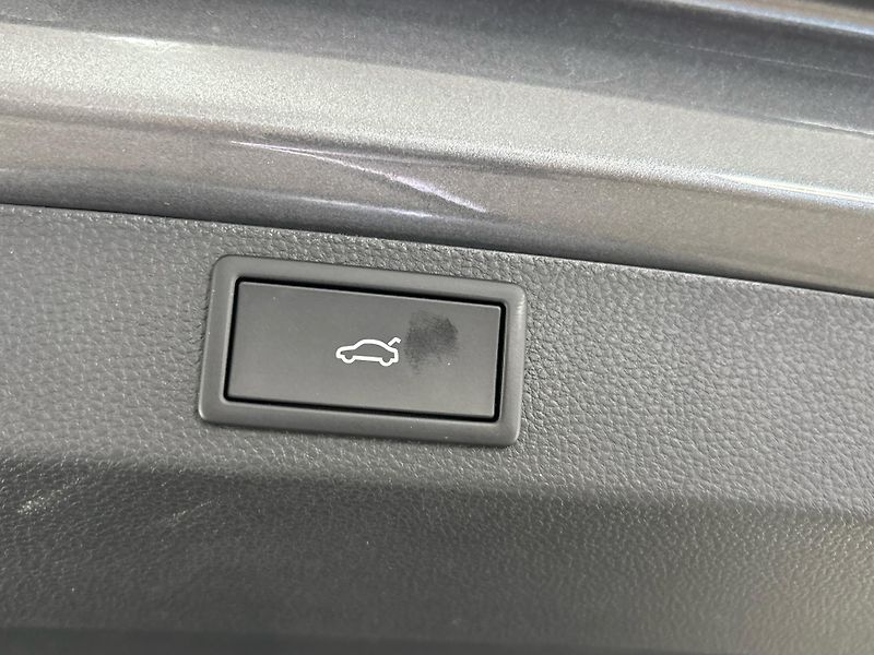Škoda Karoq Sportline DSG - fotka 28 z 28