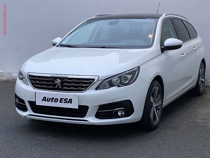 Peugeot 308 (2019) 1.5 HDi, navi, panorama - fotka 3 z 18
