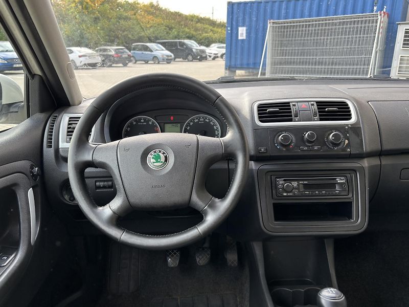 Škoda Fabia (2007) 1.2i 51kw  - fotka 13 z 17