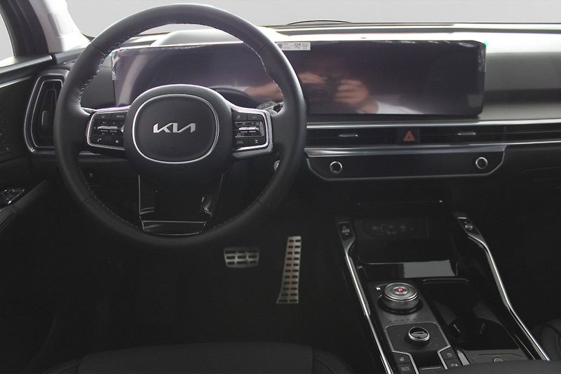 Kia Sorento (2025) 7P MQ4 2,2 CRDi SCR 4x4 8DCT T - fotka 11 z 24