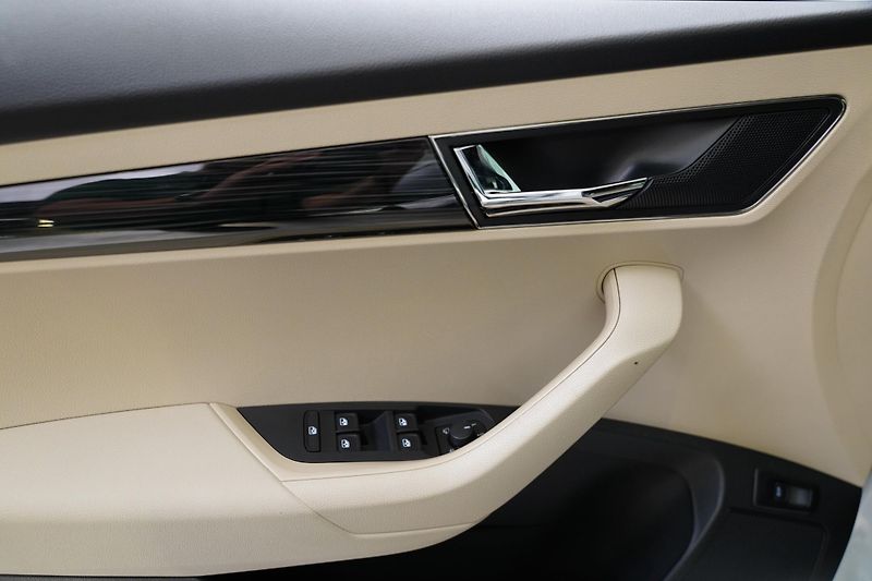 Škoda Karoq - fotka 12 z 23