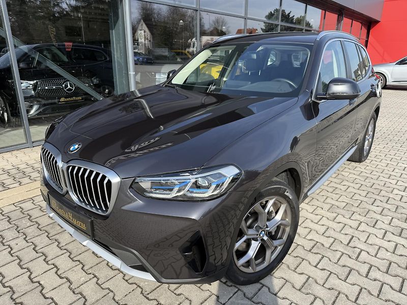 BMW X3 (2022) 30XD 210kW LASER PANORAMA CZ!! - fotka 2 z 43