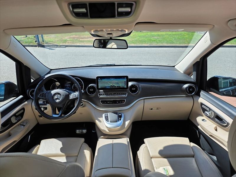Mercedes-Benz Třídy V 2,0 V 300 d AVG 4M. 1. majitel - fotka 11 z 12