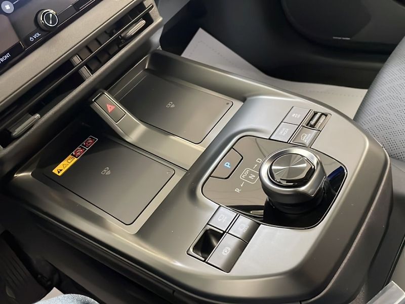 Subaru E-Outback 74.7 kWh AWD Touring H/K Venti - fotka 13 z 17