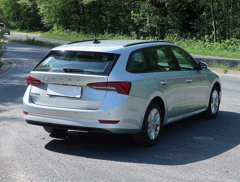 Škoda Octavia (2021) 2.0 TDI, Serv.kniha, Tempomat - fotka 5 z 14