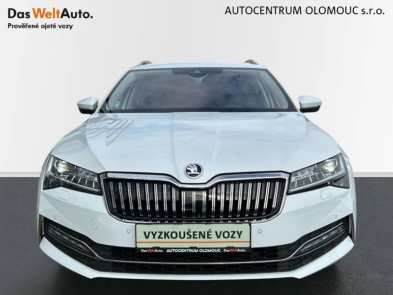 Škoda Superb (2022) kombi 2.0 TDI 7DSG L&K - fotka 4 z 35