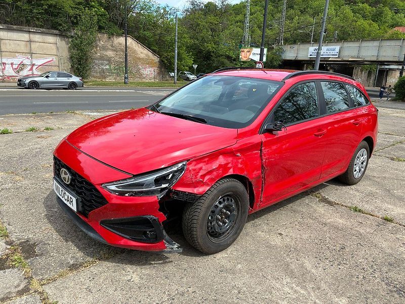 Hyundai i30 1.0 T-GDi 74 kW Comfort ČR DPH - fotka 2 z 23