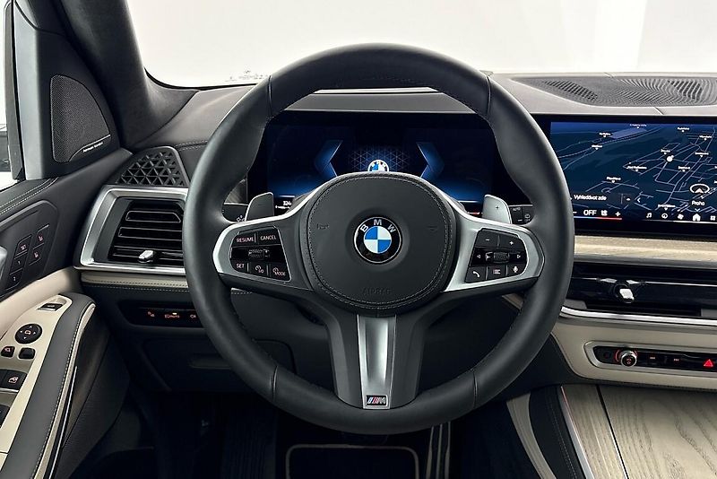 BMW X5 xDrive30d - fotka 24 z 28
