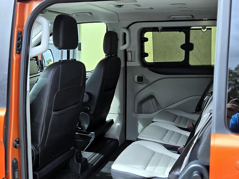Ford Tourneo Custom TDCi Titanium-X SERV.KNÍŽKA - fotka 20 z 51
