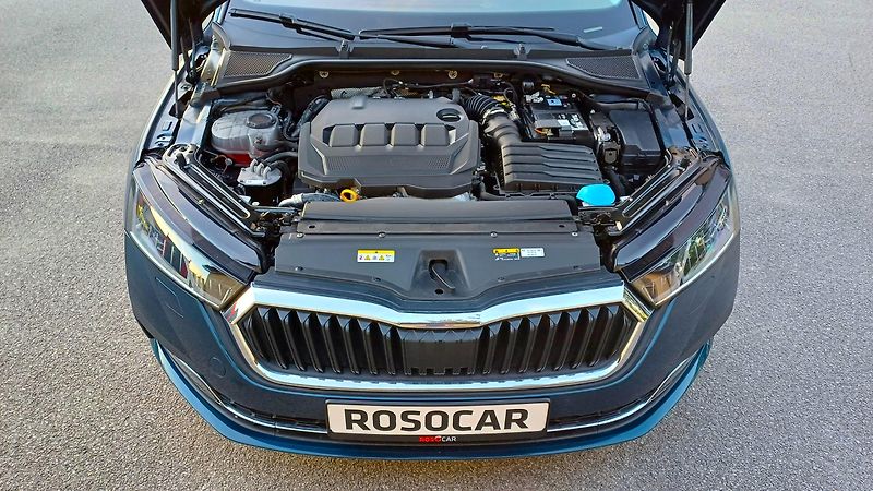 Škoda Octavia TDI 110kW DSG 4x4-1.maj-ČR-TZ- - fotka 9 z 50