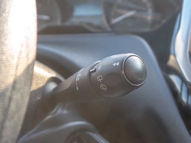 Peugeot 208 (2017) ČR 1.6HDI 55KW – SERVISKA - fotka 19 z 43