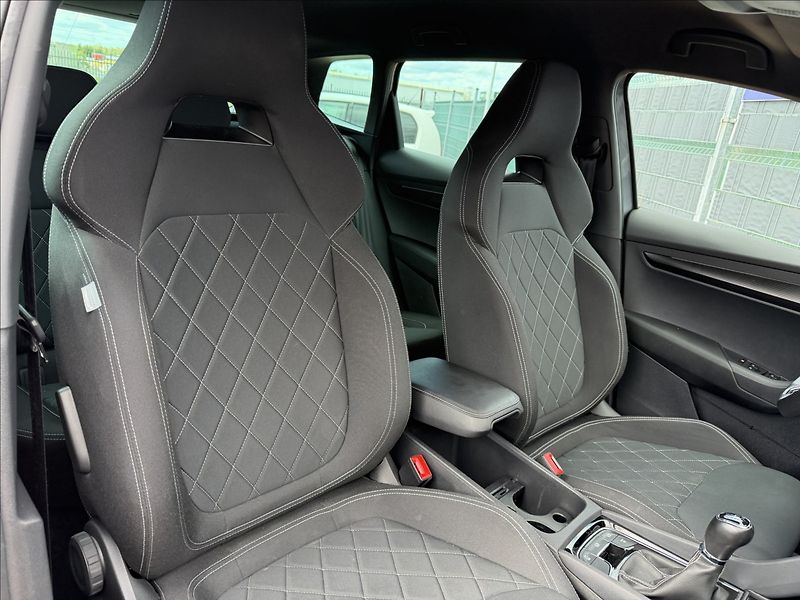 Škoda Karoq 2.0 TDI Sportline Virtual/Full - fotka 19 z 21