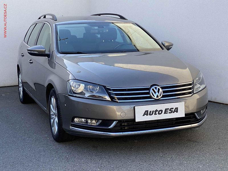 Volkswagen Passat (2011) 2.0TDi, 1.maj, Navi, park - fotografie inzerátu
