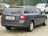 Škoda Octavia (2010) 1.6 TDi, Xenon, autoAC - náhled 6