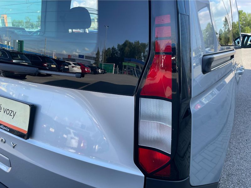 Volkswagen Caddy 1.5 TSi - fotka 26 z 26