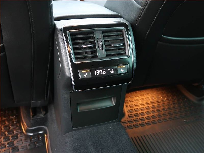 Škoda Superb (2016) Style 2.0 TDI, 4X4, Automat - fotka 18 z 23