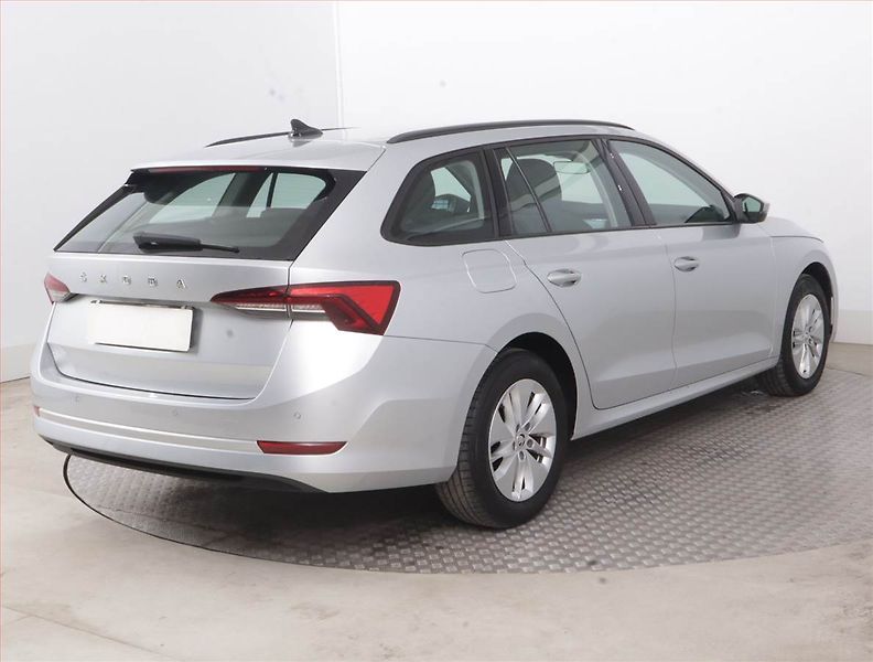 Škoda Octavia (2023) Ambition 2.0 TDI - fotka 5 z 15