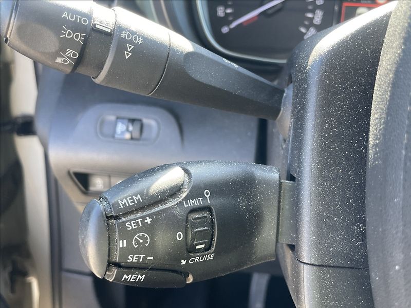 Citroën Berlingo 1,5 BlueHDi 96kw XTR Tažné Kli - fotka 16 z 35