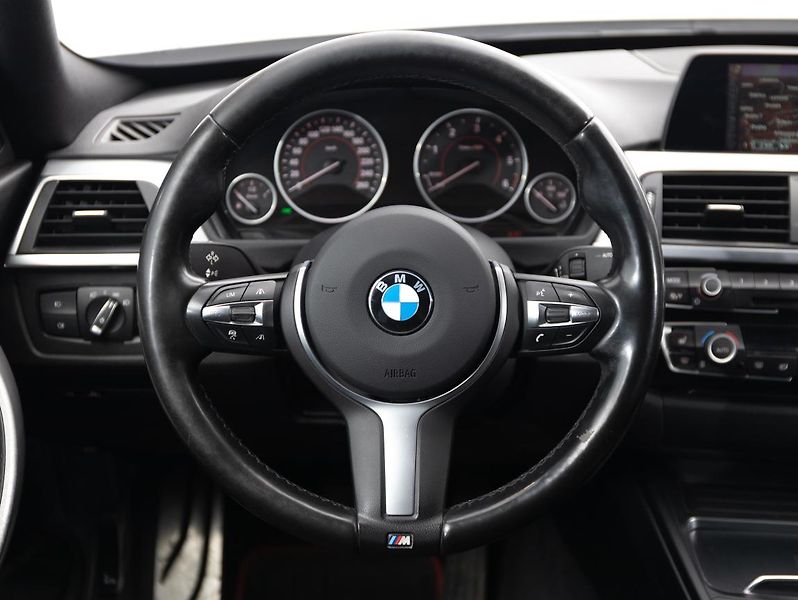 BMW Řada 3 320d xDrive Gran Turismo - fotka 12 z 13