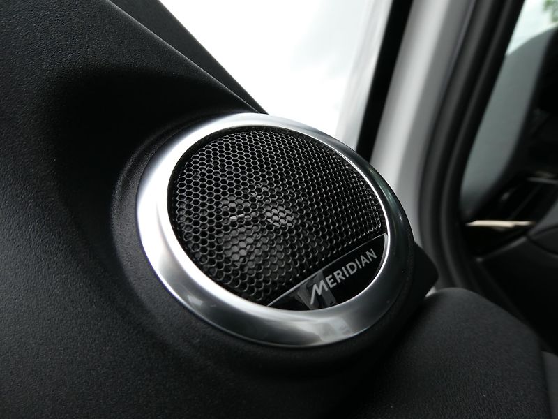 Land Rover Range Rover Evoque 1,5 Dynamic SE P270e - fotka 14 z 37