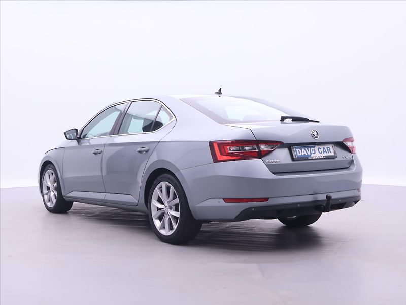 Škoda Superb 2,0 TDI 140kW DSG Style Plus - fotka 5 z 39