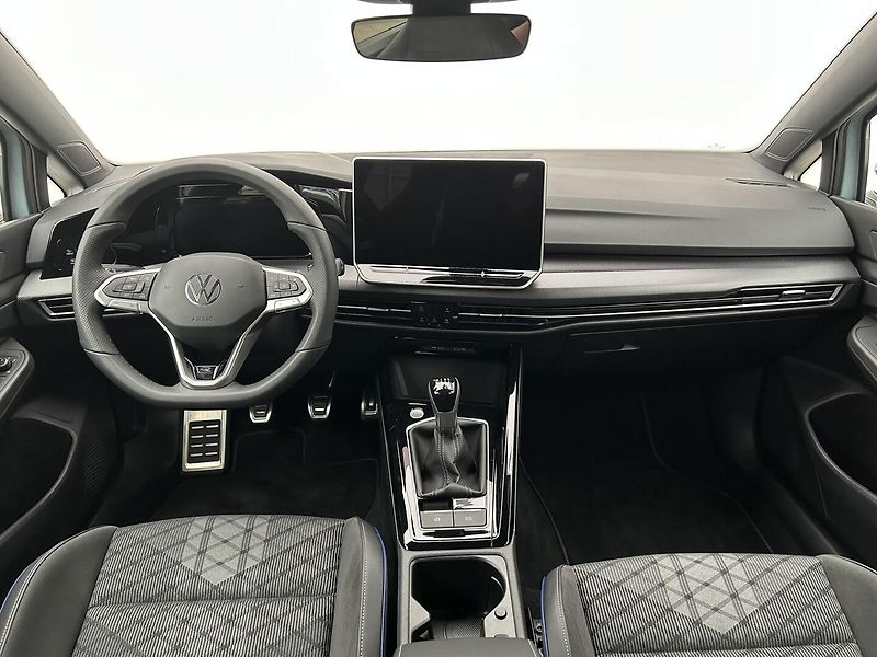 Volkswagen Golf 1.5 TSI R-Line - fotka 6 z 30