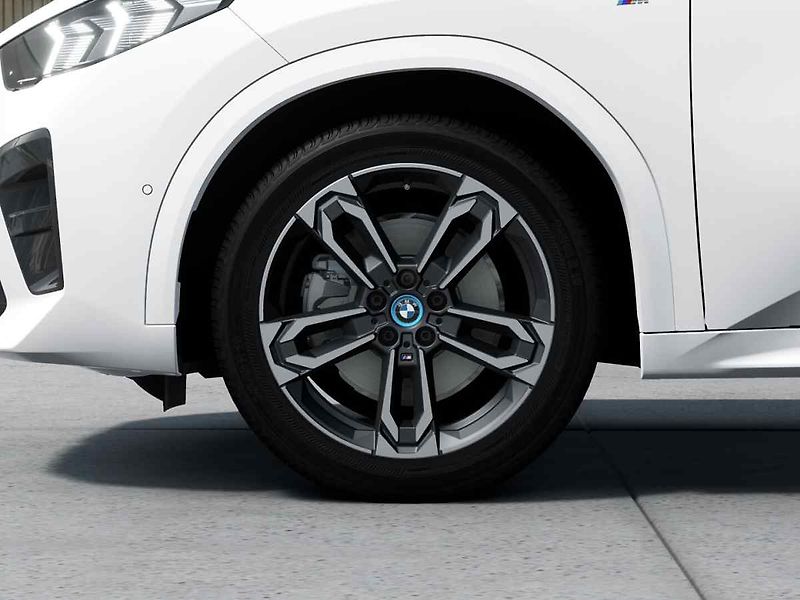 BMW iX2 (2026) - fotka 4 z 10