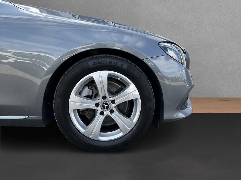 Mercedes-Benz Třídy E E-Třída 250 - fotka 9 z 23