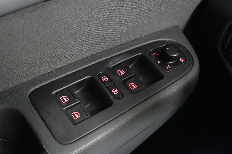 Volkswagen Sharan - fotka 12 z 23