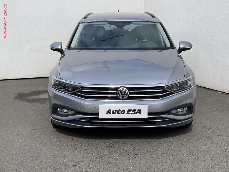 Volkswagen Passat (2020) 1.6 TDi, Business, DSG, LED - fotka 2 z 18