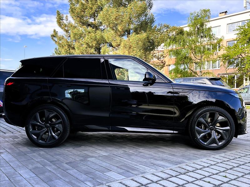 Land Rover Range Rover Sport (2026) 3,0 D250 DYNAMIC SE - fotka 10 z 30