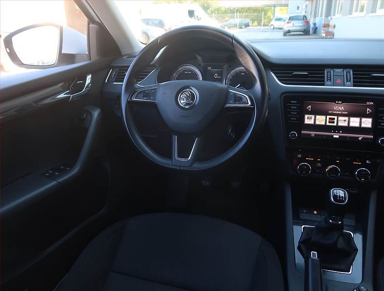 Škoda Octavia (2020) 1.5 TSI, Serv.kniha, Tempomat - fotka 7 z 17