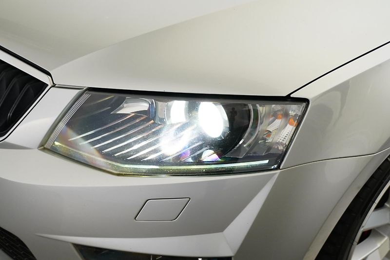 Škoda Octavia - fotka 9 z 27