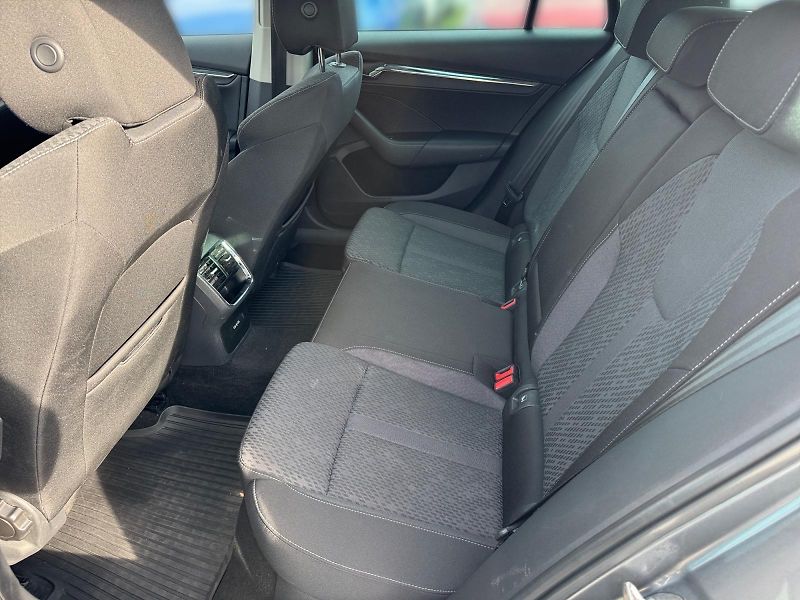 Škoda Octavia (2022) STYLE 2.0TSI 140kW DSG 4x4 CZ - fotka 8 z 11
