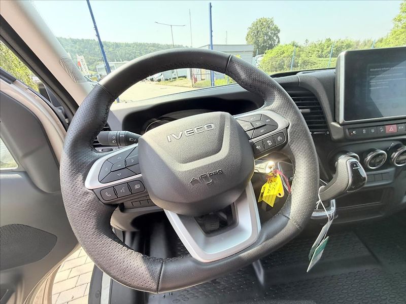 Iveco Daily 3,0 35C21HA8V 16m3 - fotka 39 z 46