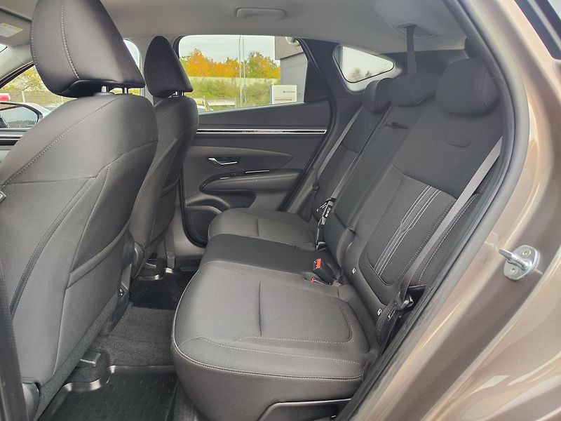 Hyundai Tucson 1.6 T-GDI/110kW Smart - fotka 11 z 30