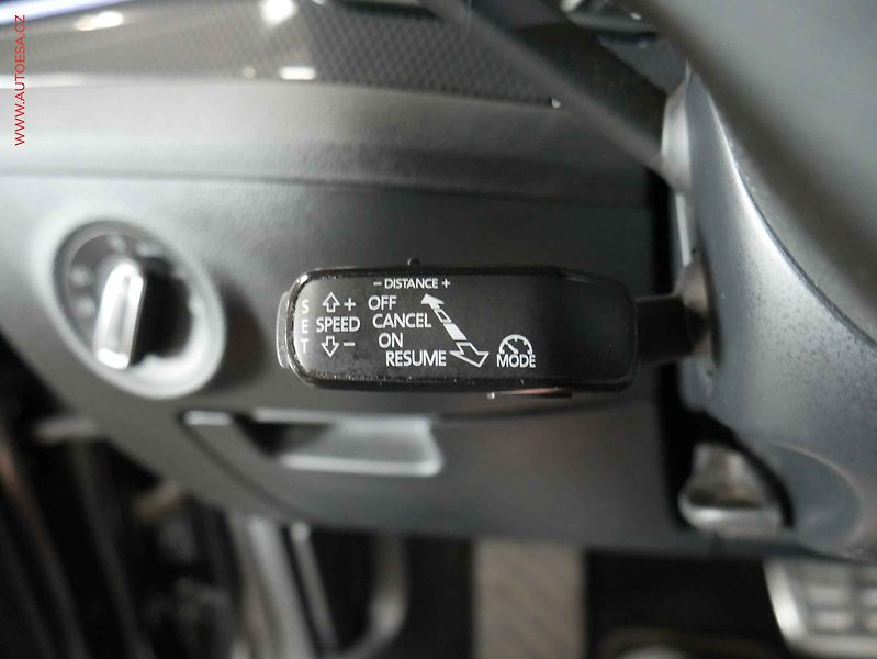 Škoda Superb (2018) 2.0 TDI 4x4, ČR, DSG, navi - fotka 14 z 23