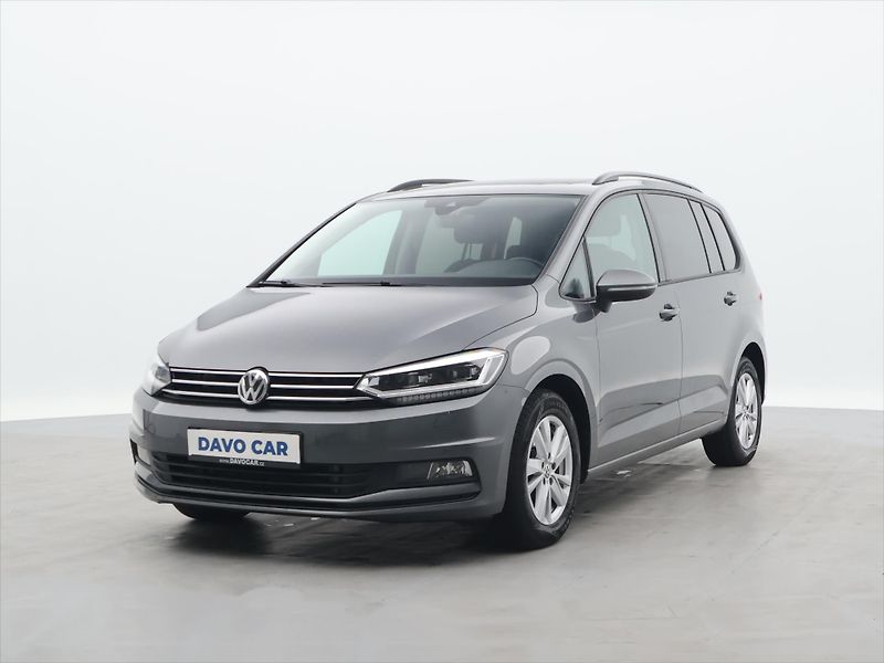 Volkswagen Touran 2,0 TDI DSG Parorama Navi - fotka 3 z 28